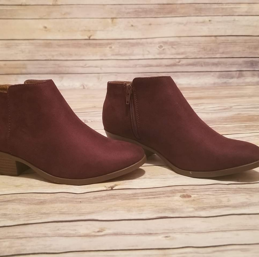 Wine booties, ankle zip LAST 2 pair! Size 5.5, 7